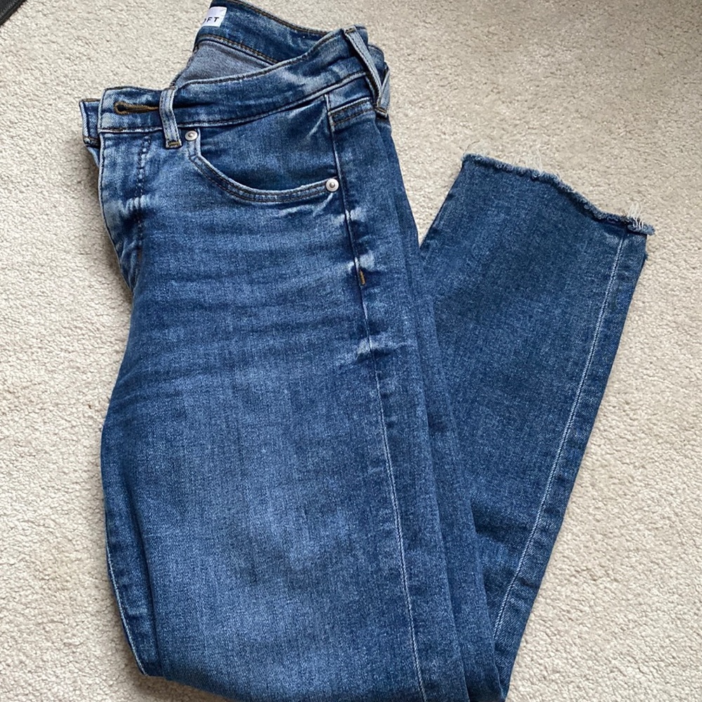 Loft outfit: Medium wash size 26 jeans & purple top
